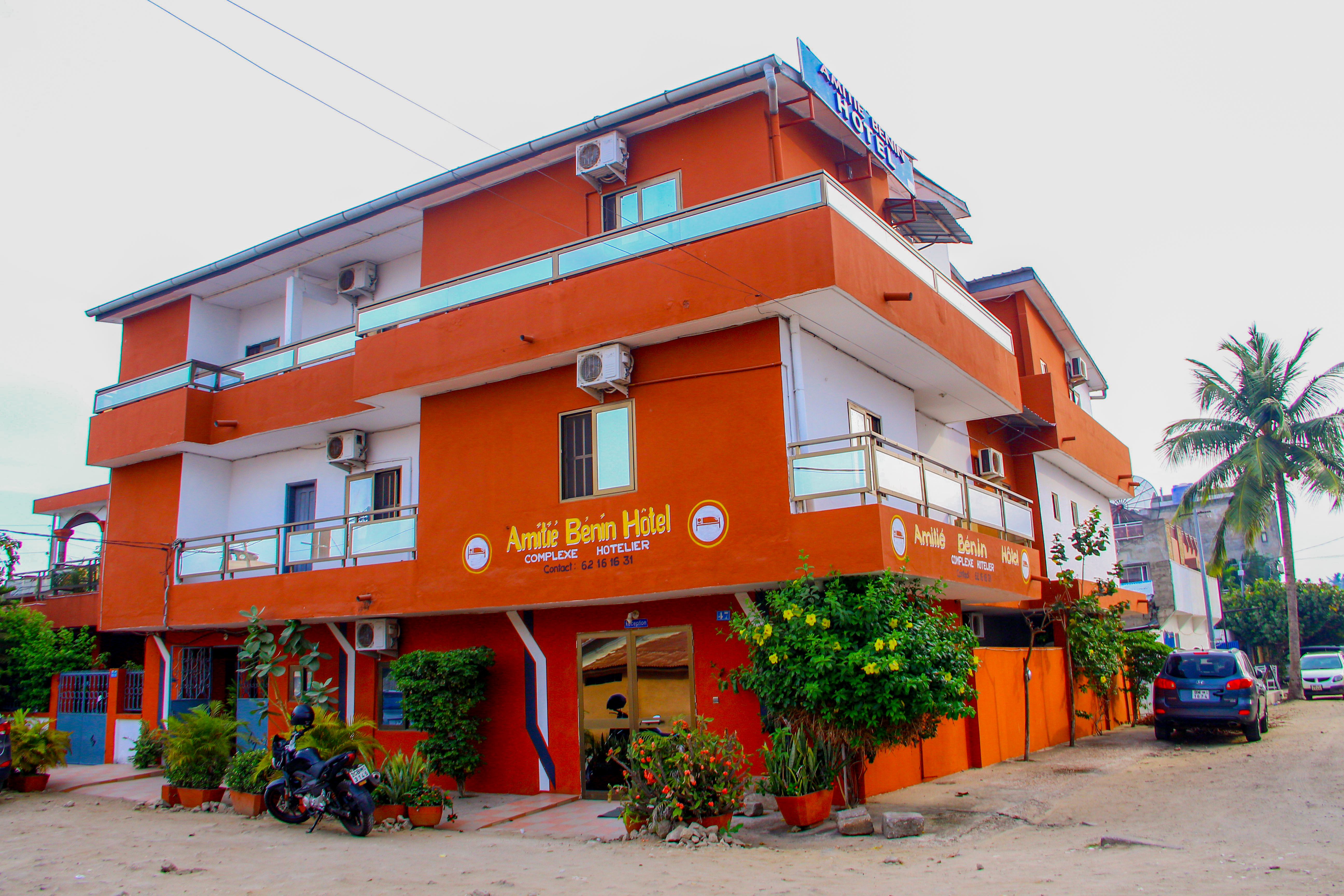 Amitié Bénin Hôtel - Accueil chaleureux à Cotonou